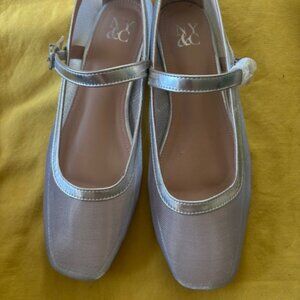 New York & Company Silver Mesh Flats Mary Jane NEW never worn